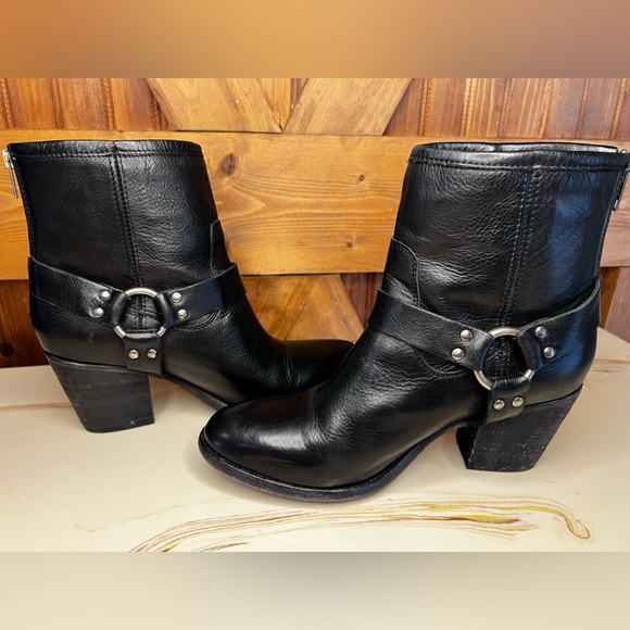 Frye Shoes - Frye Tabitha Harness Short Boot Black Women’s size 9 1/2